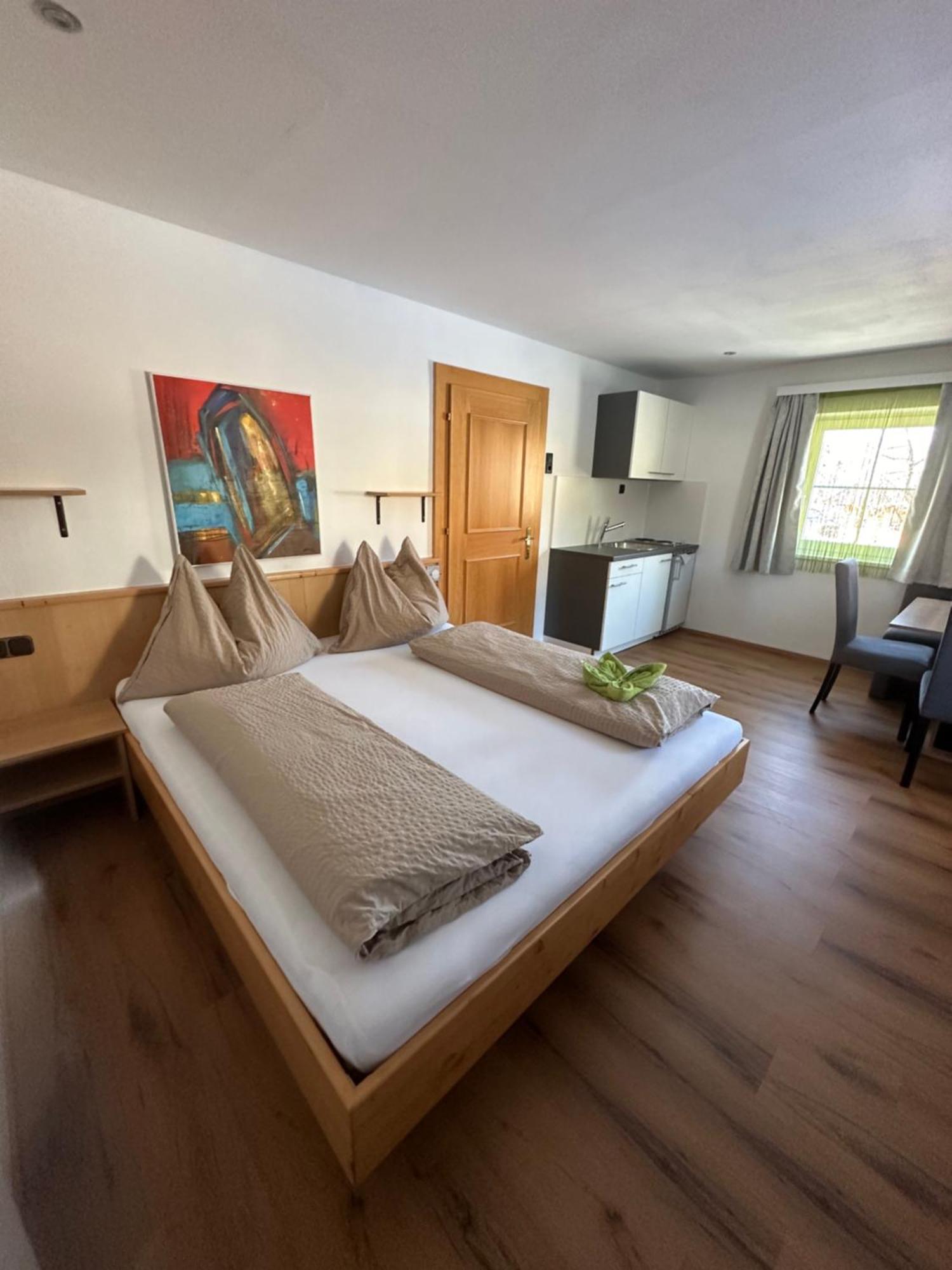 Fruehstueckspension Alpenrose Bed & Breakfast Iselsberg Buitenkant foto