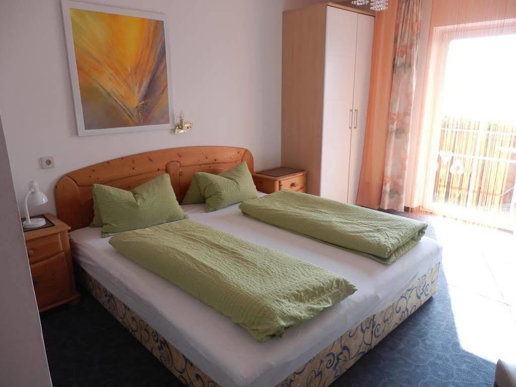Fruehstueckspension Alpenrose Bed & Breakfast Iselsberg Buitenkant foto